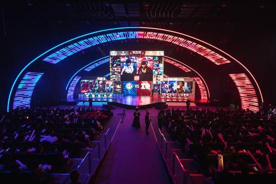 就像牌桌上 就像牌桌上